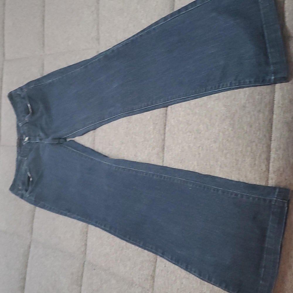 Levi's jeans size 8M